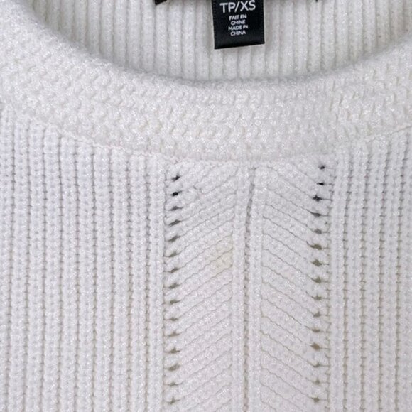 Dynamite - Women’s White sleeveless stretchable sweater. Size: XS - Picture 8 of 8